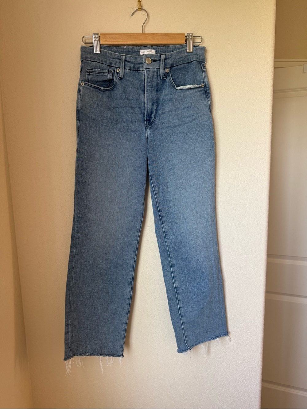 Good American Good Legs Straight Raw Hem jeans Size 6